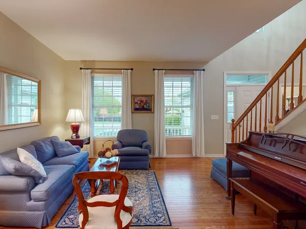 $550,000 | 2948 Adamson Drive, Geneva, IL 60134