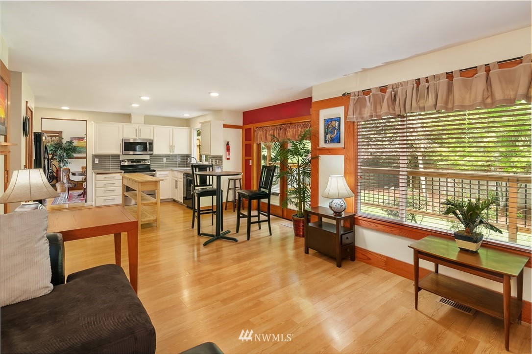 21326 Damson Road Bothell, WA 98021 - Photo 11 of 25