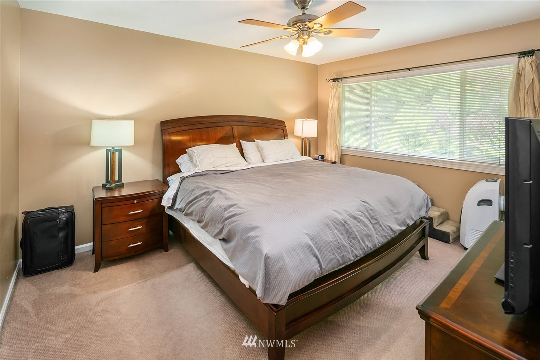 21326 Damson Road Bothell, WA 98021 - Photo 12 of 25