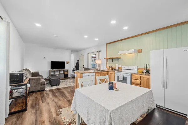 $295,000 | 112 Blackwell Street, Ione, WA 99139