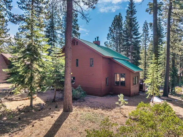 $1,195,000 | 12964 Falcon Point Place, Truckee, CA 96161