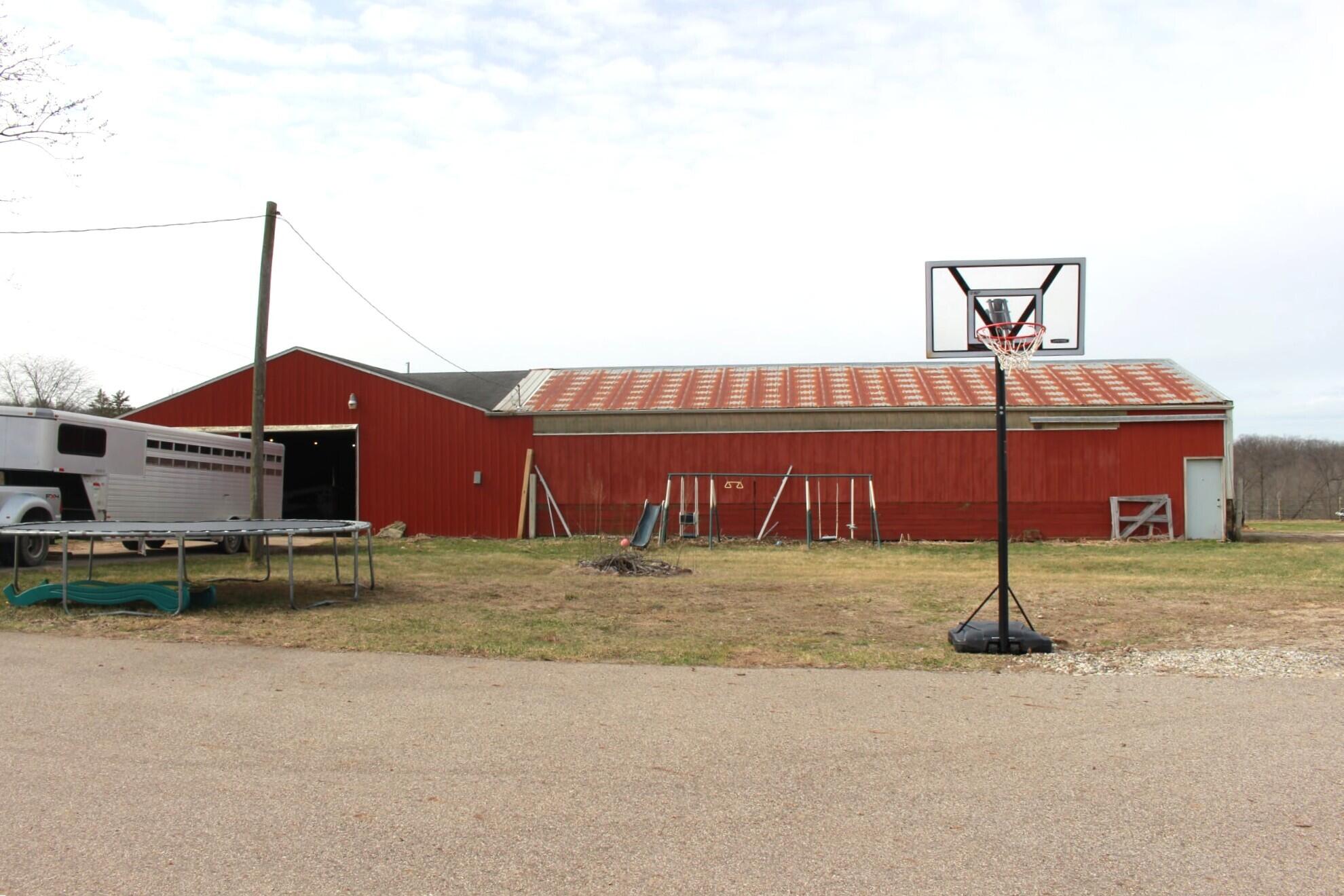 12409 Bellevue Road Battle Creek, MI 49014 - Photo 18 of 42 pole barn