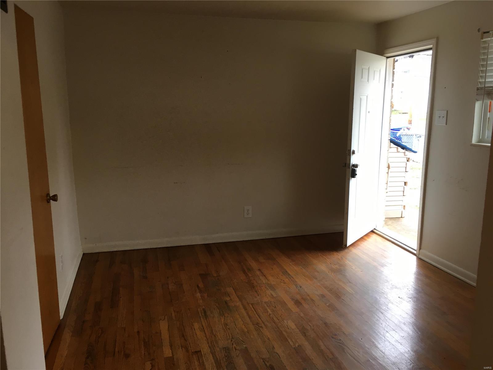 8000 Mathilda Avenue St. Louis, MO 63123 - Photo 11 of 32 Gallery Image 11