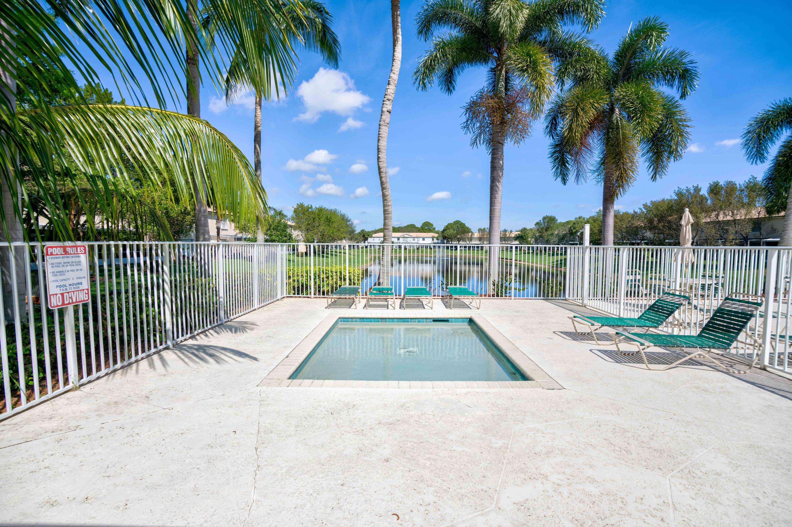 159 Fox Meadow Run Jupiter, FL 33458 - Photo 6 of 37 Spa