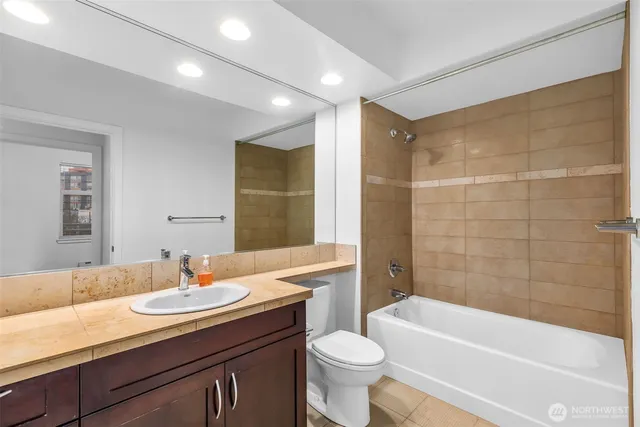 $435,000 | 5450 Leary Avenue Northwest, Unit 445, Seattle, WA 98107