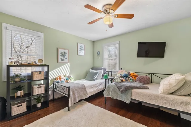 $629,900 | 8 Longview Avenue, Webster, MA 01570