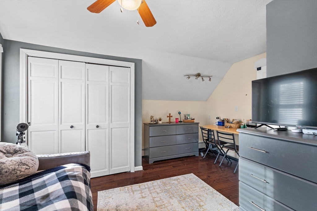 8 Longview Avenue Webster, MA 01570 - Photo 19 of 41