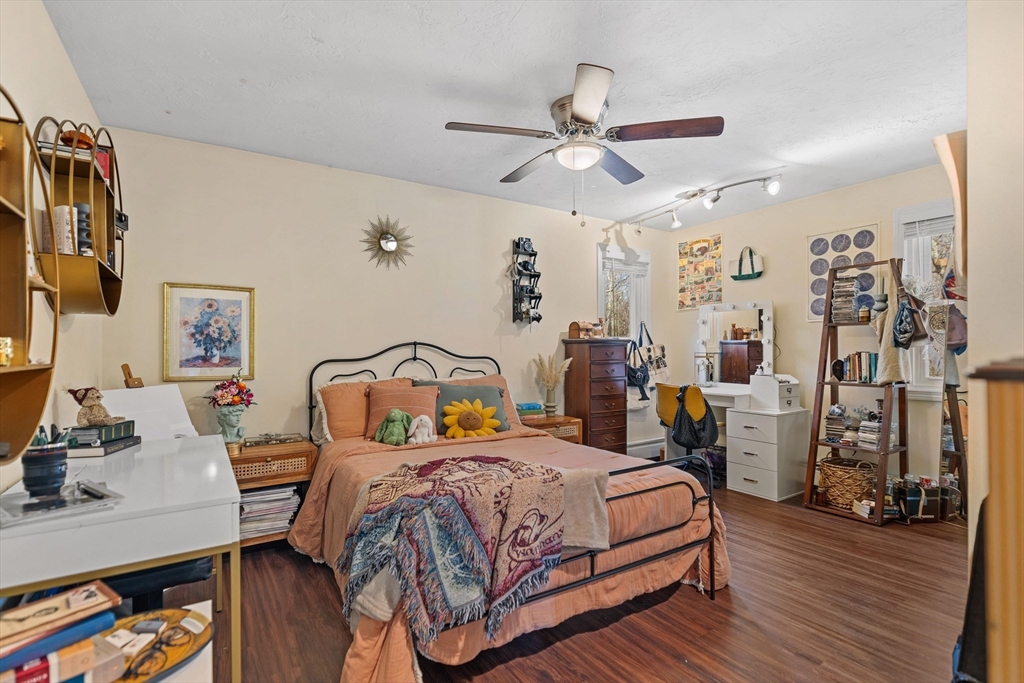 8 Longview Avenue Webster, MA 01570 - Photo 21 of 41