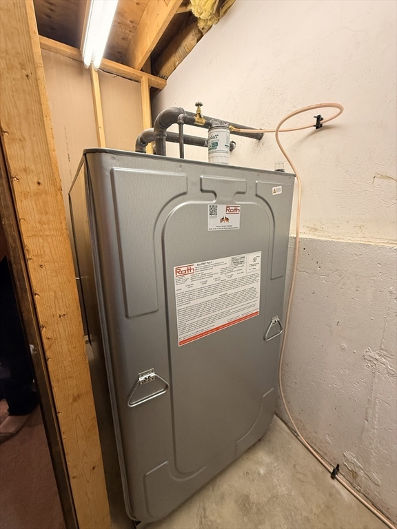 8 Longview Avenue Webster, MA 01570 - Photo 33 of 41