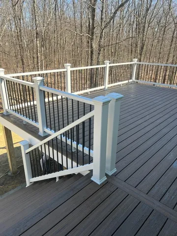 $629,900 | 8 Longview Avenue, Webster, MA 01570