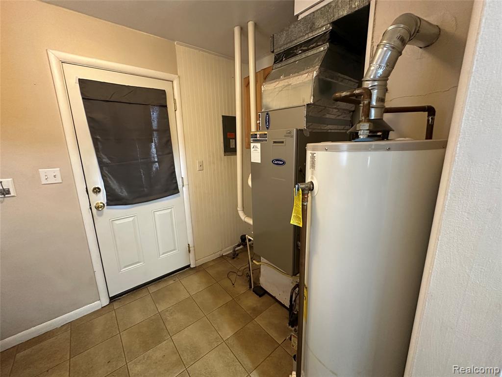 12056 East Hemingway Redford, MI 48239 - Photo 17 of 22