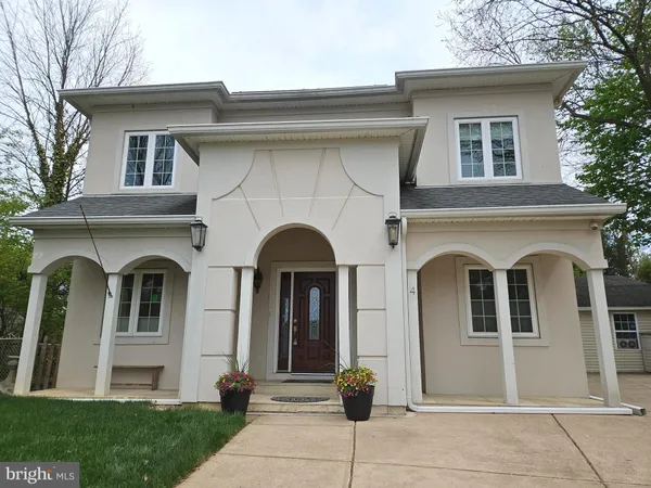 $790,000 | 4 Burgundy Court, Rockville, MD 20850