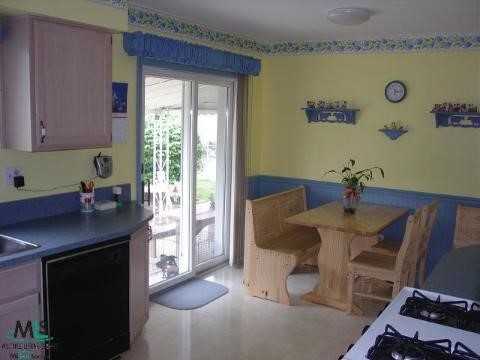 17942 Airport Road Fraser, MI 48026 - Photo 4 of 7 567004-3.JPG