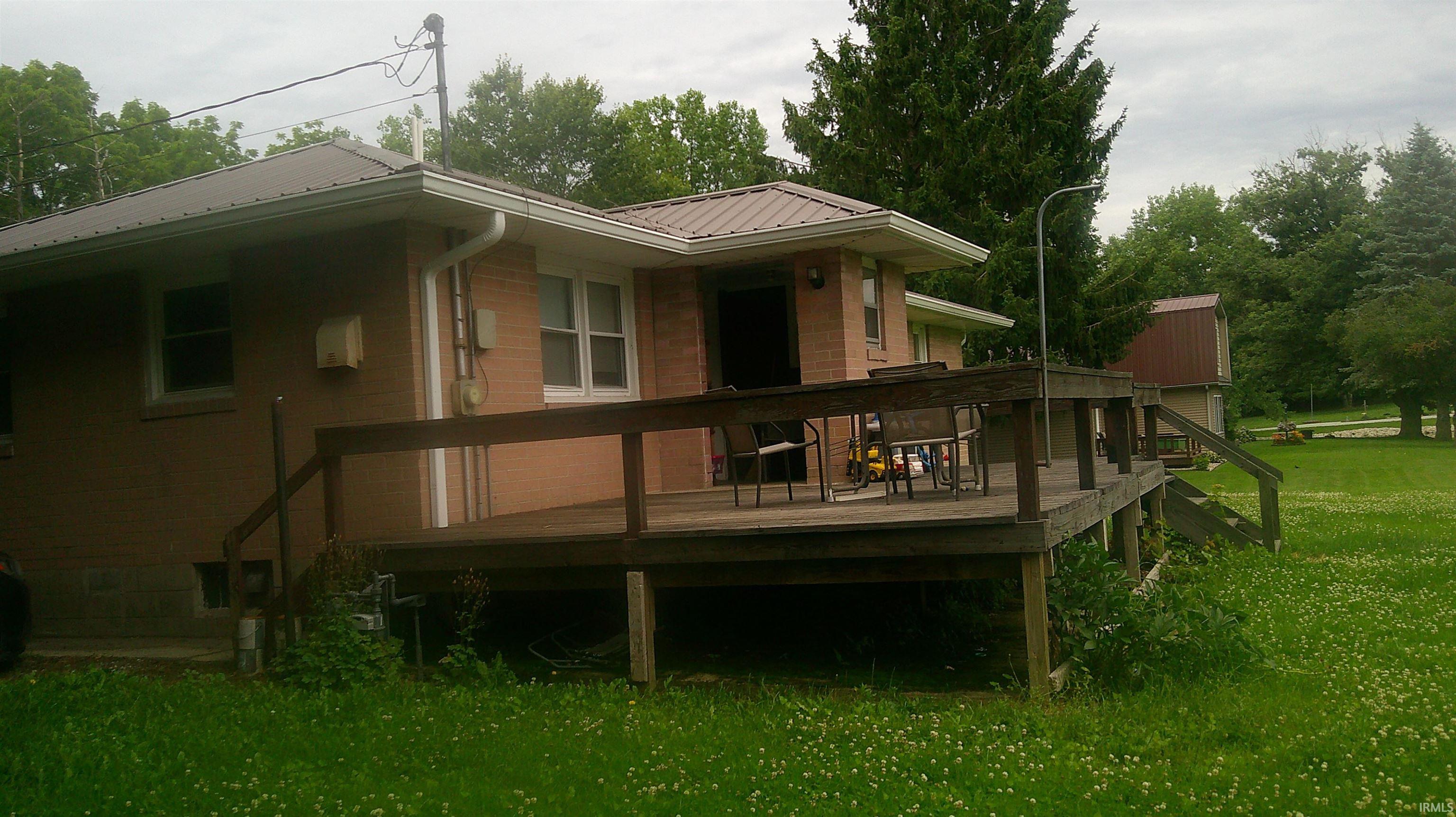 7577 North 550 East Rochester, IN 46975 - Photo 3 of 39