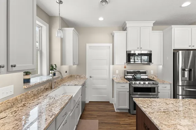 $435,000 | 13701 Brookside Path, Rosemount, MN 55068