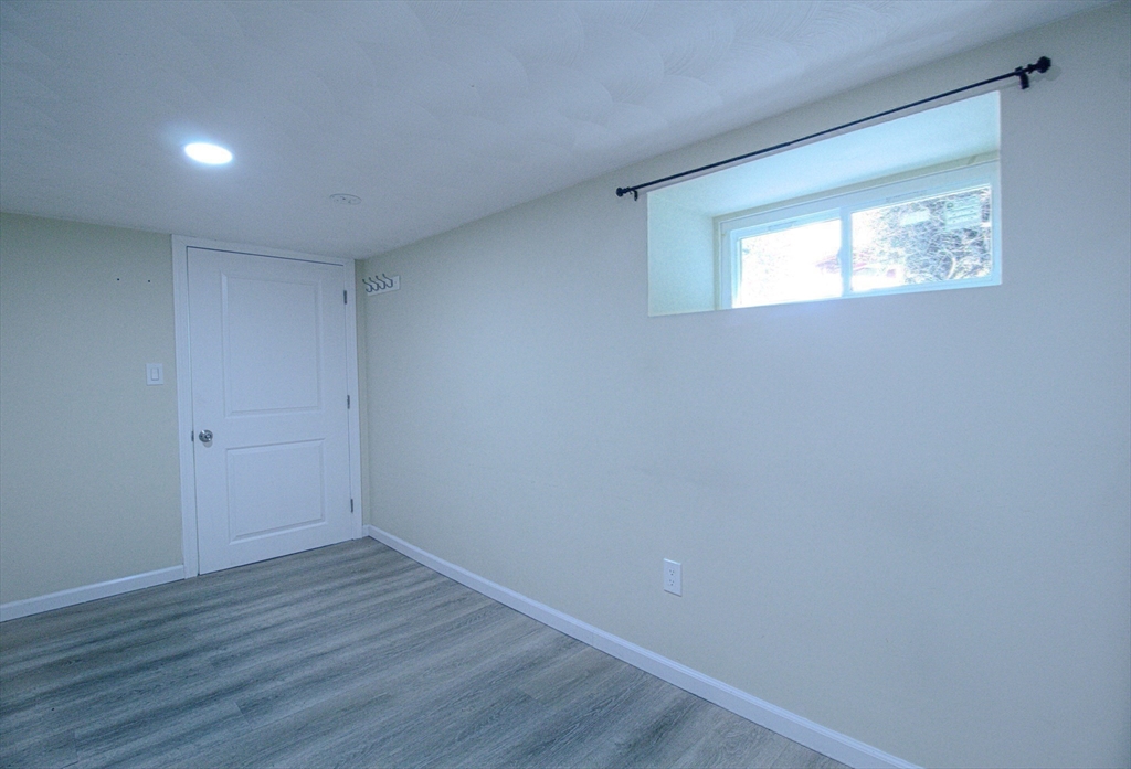 56 Raddin Grove Avenue Lynn, MA 01905 - Photo 25 of 33