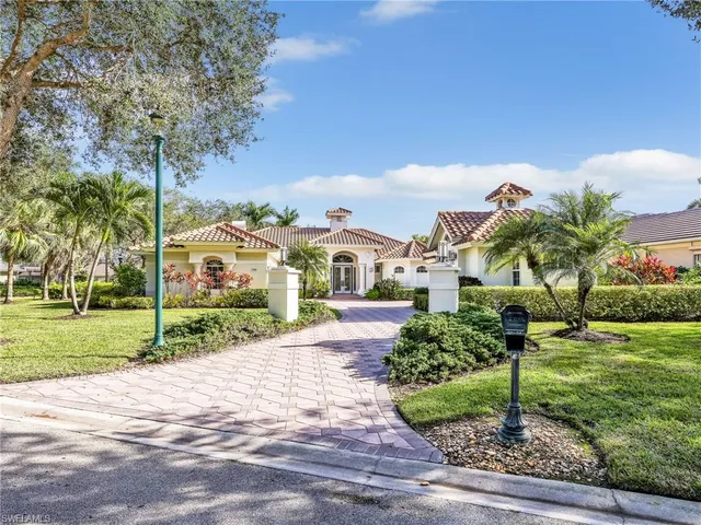 $2,900,000 | 3000 Gardens Boulevard, Naples, FL 34105