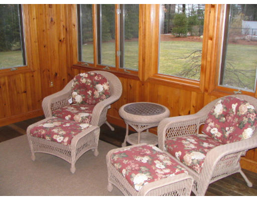 9 Old Mill Road Norfolk, MA 02056 - Photo 12 of 17 Gallery Image 12