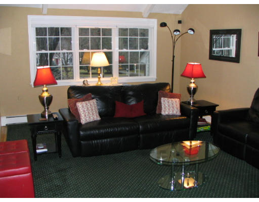 9 Old Mill Road Norfolk, MA 02056 - Photo 5 of 17 Gallery Image 5