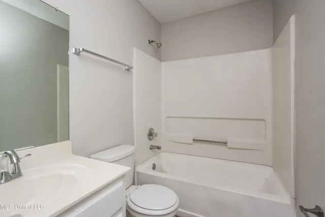 $1,655 | 10662 Oak Leaf Drive, Olive Branch, MS 38654