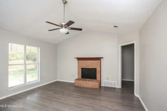 $1,655 | 10662 Oak Leaf Drive, Olive Branch, MS 38654