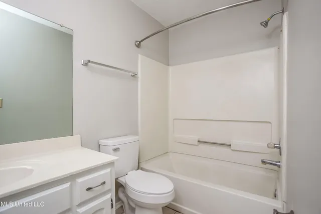 $1,655 | 10662 Oak Leaf Drive, Olive Branch, MS 38654