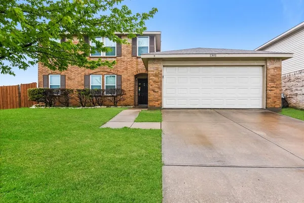 $2,300 | 1301 Anna Lea Lane, Burleson, TX 76028