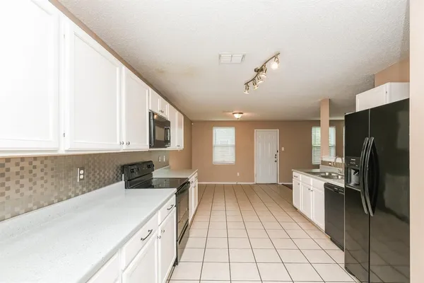 $2,300 | 1301 Anna Lea Lane, Burleson, TX 76028