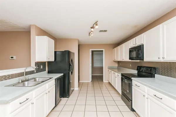 $2,300 | 1301 Anna Lea Lane, Burleson, TX 76028
