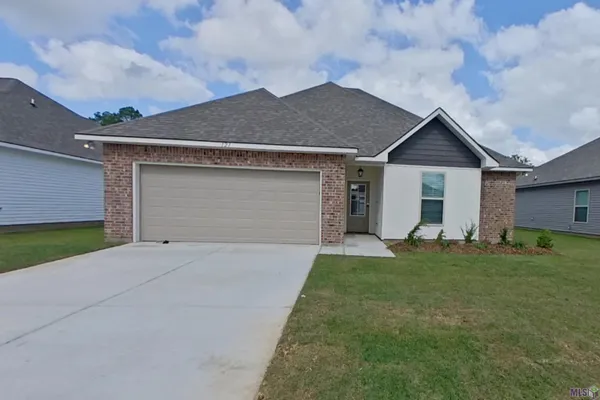 $1,695 | 121 Salvat Drive, Lafayette, LA 70507