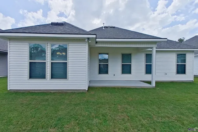 $1,740 | 121 Salvat Drive, Lafayette, LA 70507