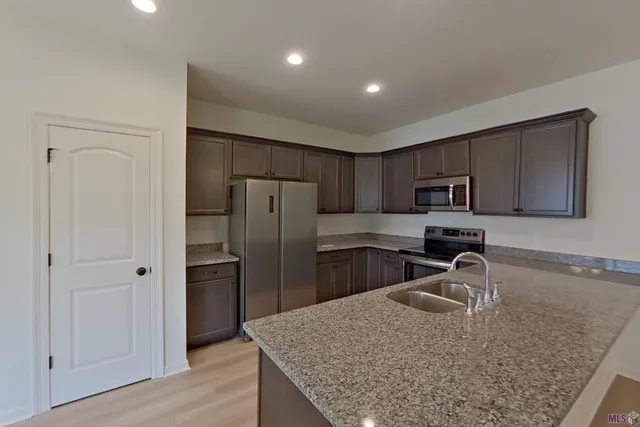 $1,740 | 121 Salvat Drive, Lafayette, LA 70507