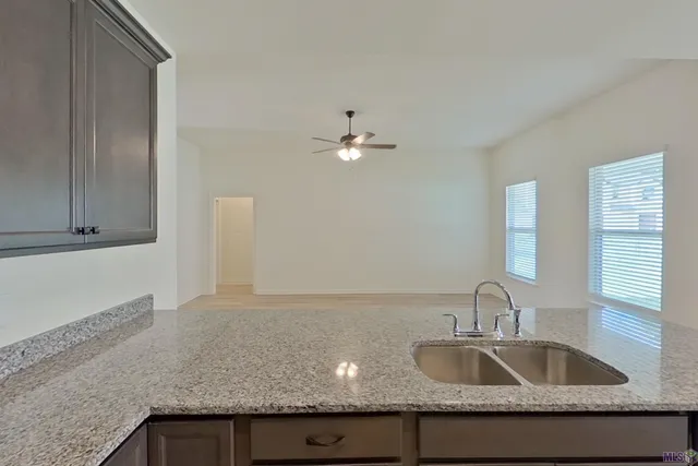 $1,740 | 121 Salvat Drive, Lafayette, LA 70507