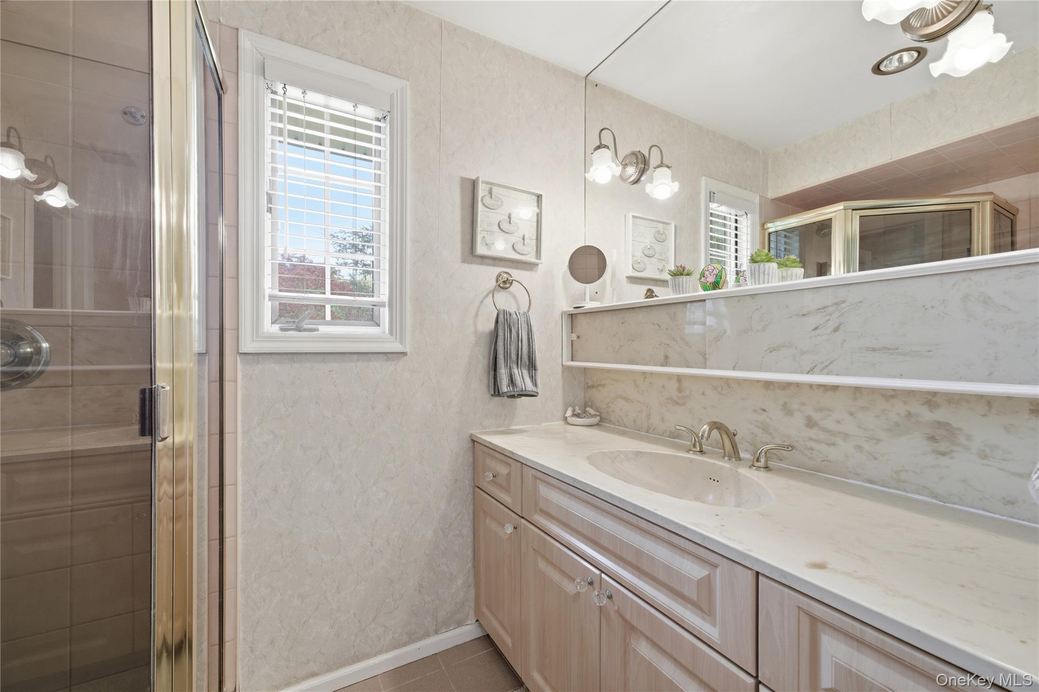 56 Wood Avenue Amityville, NY 11701 - Photo 19 of 45