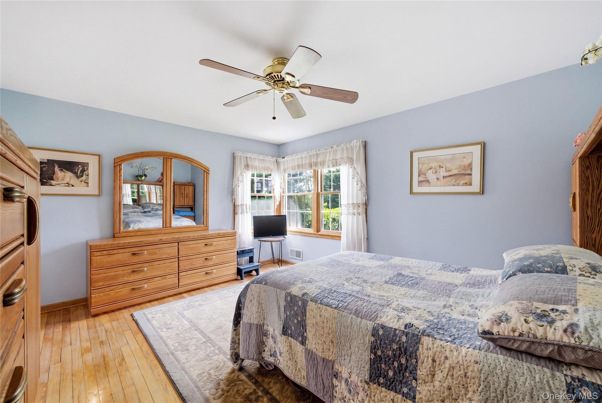 56 Wood Avenue Amityville, NY 11701 - Photo 21 of 45