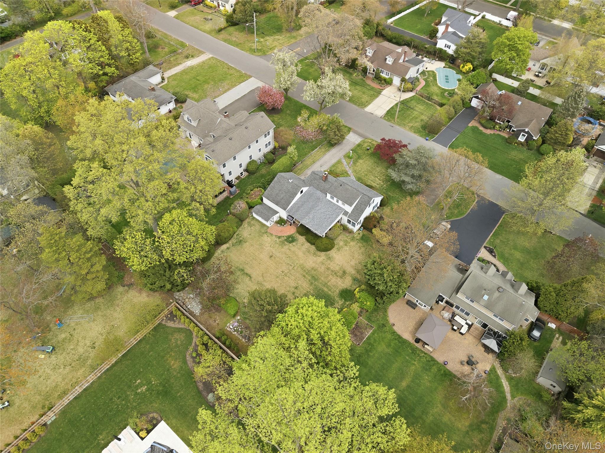 56 Wood Avenue Amityville, NY 11701 - Photo 39 of 45