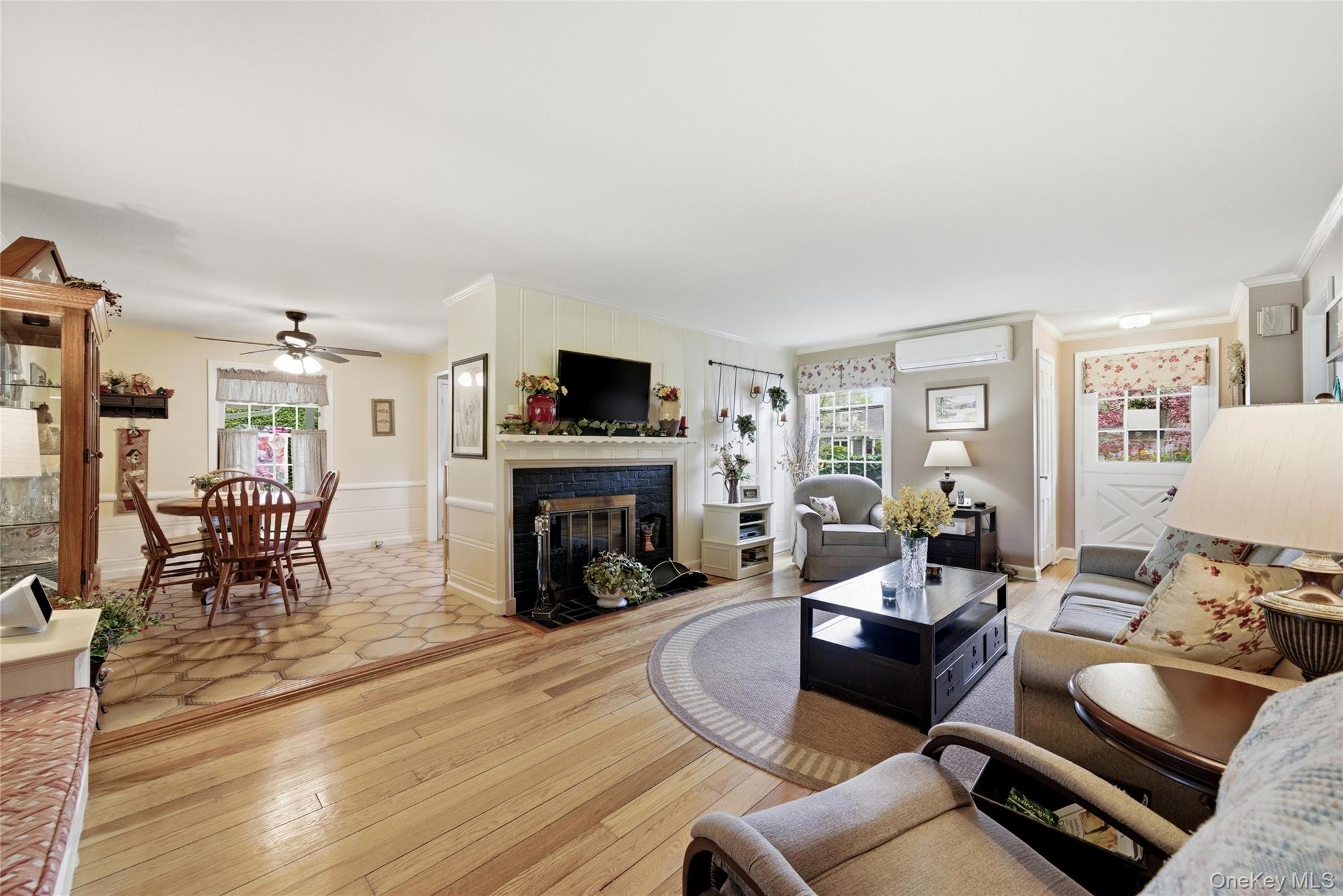 56 Wood Avenue Amityville, NY 11701 - Photo 7 of 45