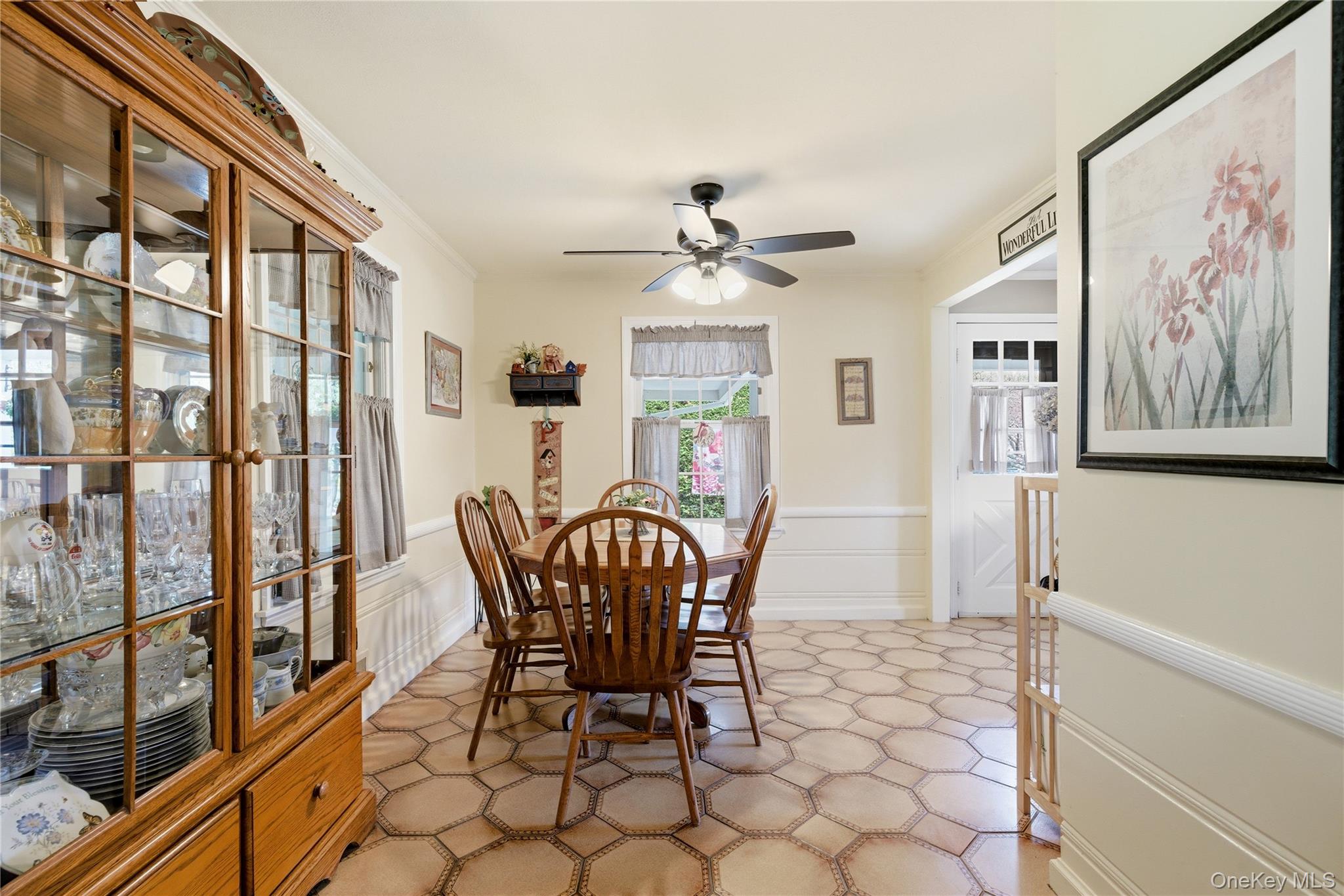 56 Wood Avenue Amityville, NY 11701 - Photo 9 of 45