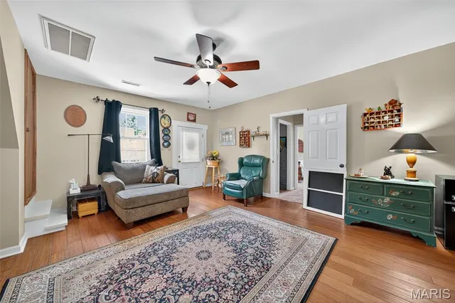 $825,000 | 5596 Walnut Street, Augusta, MO 63332