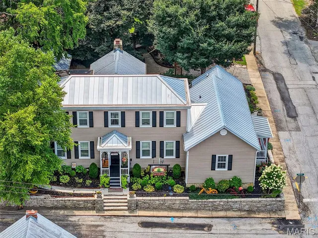 $825,000 | 5596 Walnut Street, Augusta, MO 63332