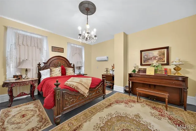 $825,000 | 5596 Walnut Street, Augusta, MO 63332