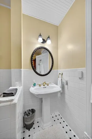 $825,000 | 5596 Walnut Street, Augusta, MO 63332