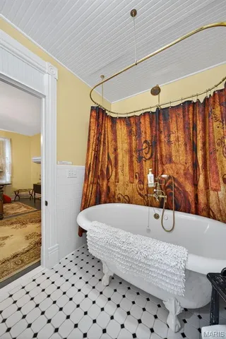 $825,000 | 5596 Walnut Street, Augusta, MO 63332