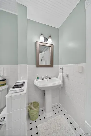 $825,000 | 5596 Walnut Street, Augusta, MO 63332