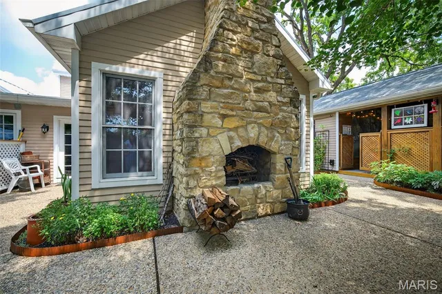 $825,000 | 5596 Walnut Street, Augusta, MO 63332