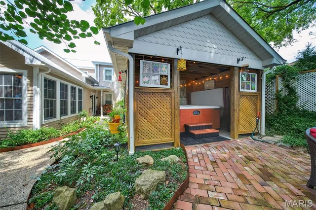 $825,000 | 5596 Walnut Street, Augusta, MO 63332