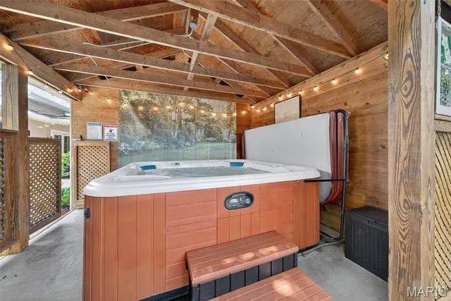 $825,000 | 5596 Walnut Street, Augusta, MO 63332