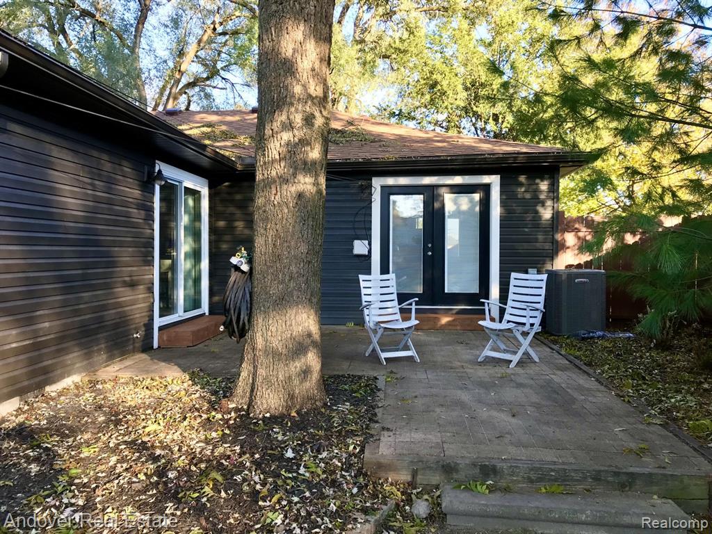 2832 Harrison Avenue Rochester Hills, MI 48307 - Photo 37 of 43