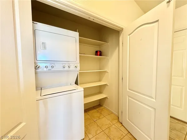 $1,095 | 1360 Pocahontas Avenue, Unit B, Pahrump, NV 89048