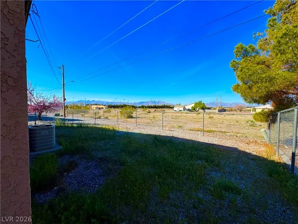 $1,095 | 1360 Pocahontas Avenue, Unit B, Pahrump, NV 89048